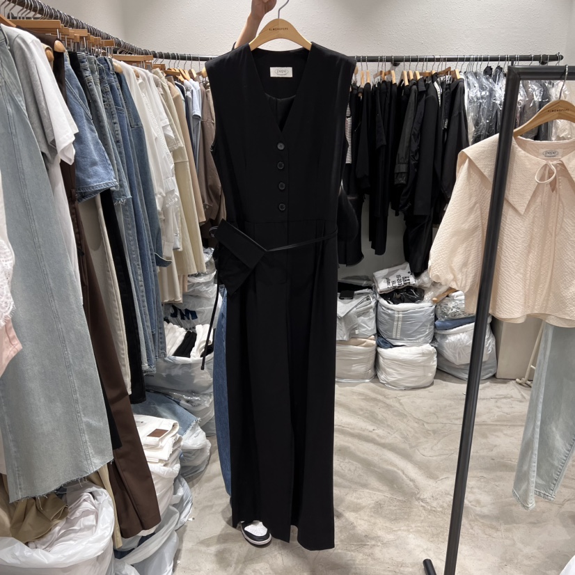 ALMOND PEPE韓國直郵㊣女裝新品時尚職業25春夏推薦連體褲ALMOND PEPE連體褲圖色3