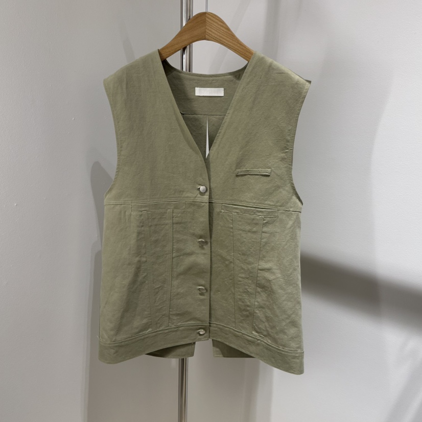 ART IS OVER韓國代購女裝新品真品時尚職業推薦25春夏馬甲ART IS OVER馬甲
