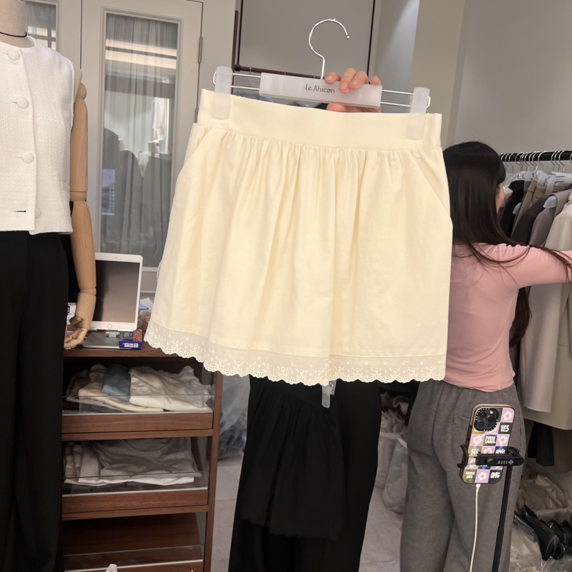 LE AHICON東大門直郵女士新品職業真品熱賣短裙荷葉邊刺繡Le Ahicon短裙圖色3