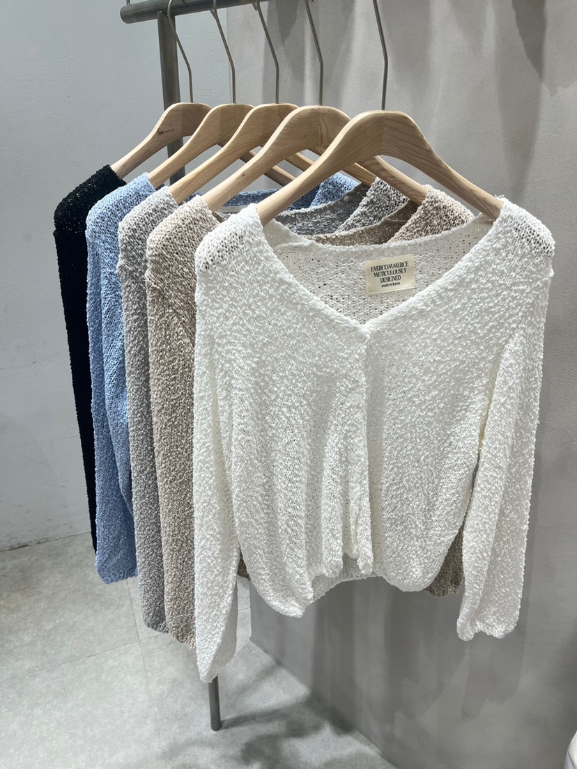 EVERCOMMERCE METICULOUSLY DESIGNED東大門代購女裝新品時尚針織衫EVERCOMMERCE METICULOUSLY DESIGNED針織衫
