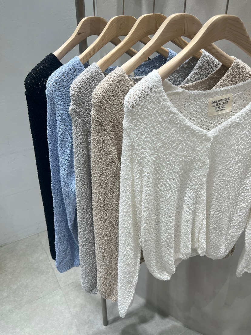 EVERCOMMERCE METICULOUSLY DESIGNED東大門代購女裝新品時尚針織衫EVERCOMMERCE METICULOUSLY DESIGNED針織衫