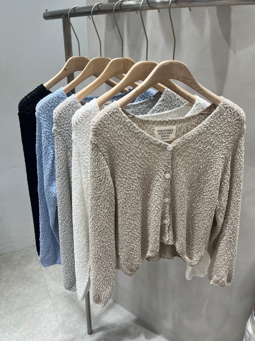 EVERCOMMERCE METICULOUSLY DESIGNED東大門代購女裝新品時尚針織衫EVERCOMMERCE METICULOUSLY DESIGNED針織衫