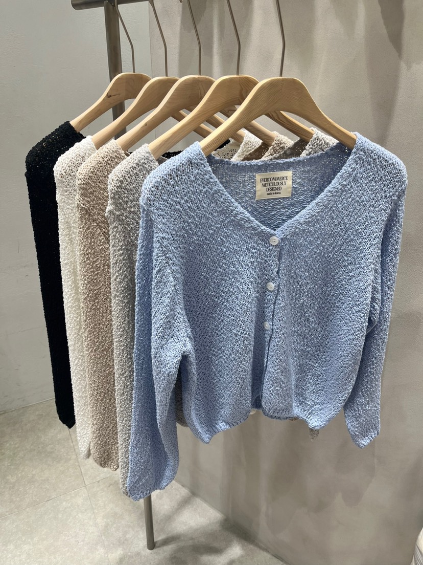EVERCOMMERCE METICULOUSLY DESIGNED東大門代購女裝新品時尚針織衫EVERCOMMERCE METICULOUSLY DESIGNED針織衫