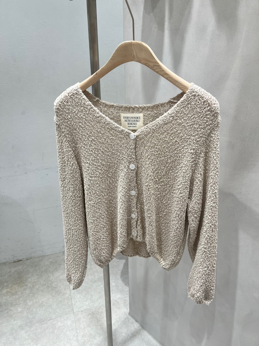EVERCOMMERCE METICULOUSLY DESIGNED東大門代購女裝新品時尚針織衫EVERCOMMERCE METICULOUSLY DESIGNED針織衫