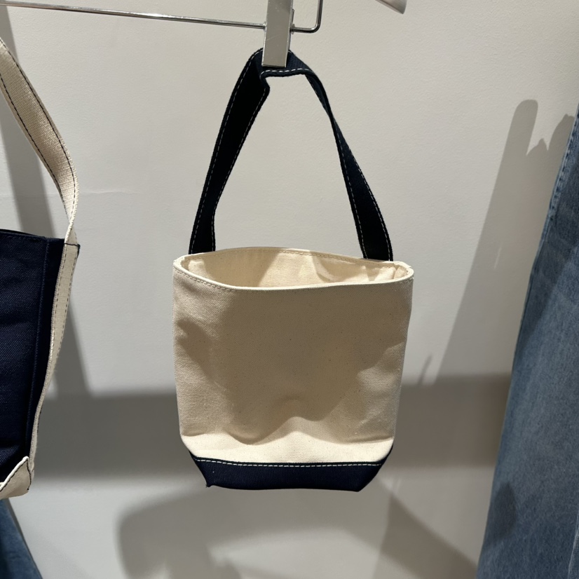 HELVETICA東大門實拍女裝新品人氣推薦熱賣單肩斜跨包帆布包HELVETICA單肩/斜跨包圖色1