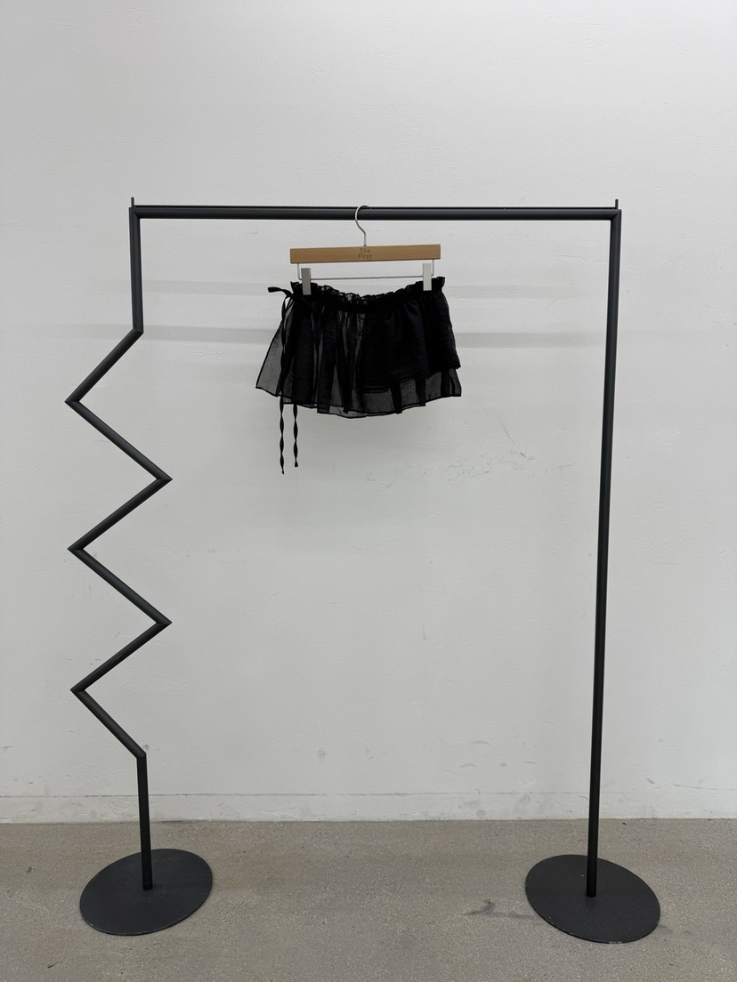 THE FIRST-Q東大門直郵女士新品25春夏熱賣真品時尚人氣短裙THE FIRST短裙圖色2