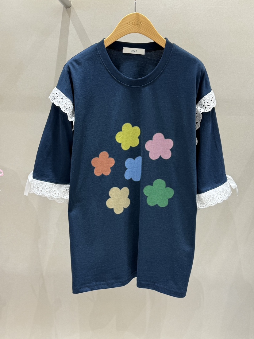 PARSLEY韓國㊣直郵東大門代購女裝新品推薦熱賣時尚T恤蕾絲花DazeT恤圖色2