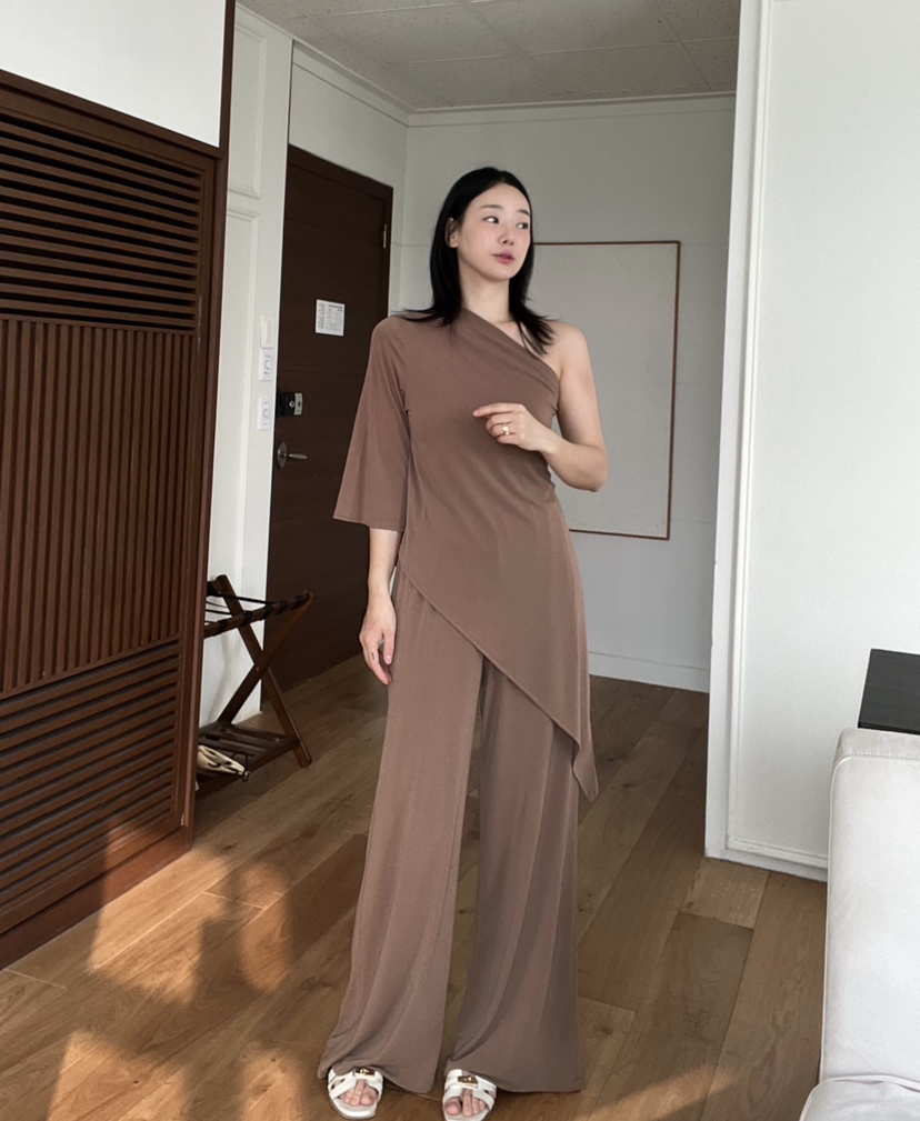 VERNI東大門實拍女士新款熱賣時尚推薦真品人氣25春夏休閑套裝VERNI套裝
