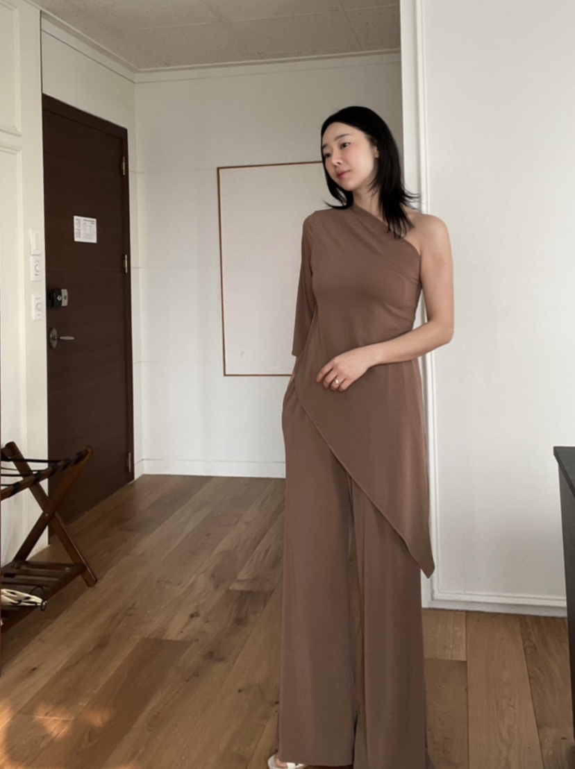 VERNI東大門實拍女士新款熱賣時尚推薦真品人氣25春夏休閑套裝VERNI套裝