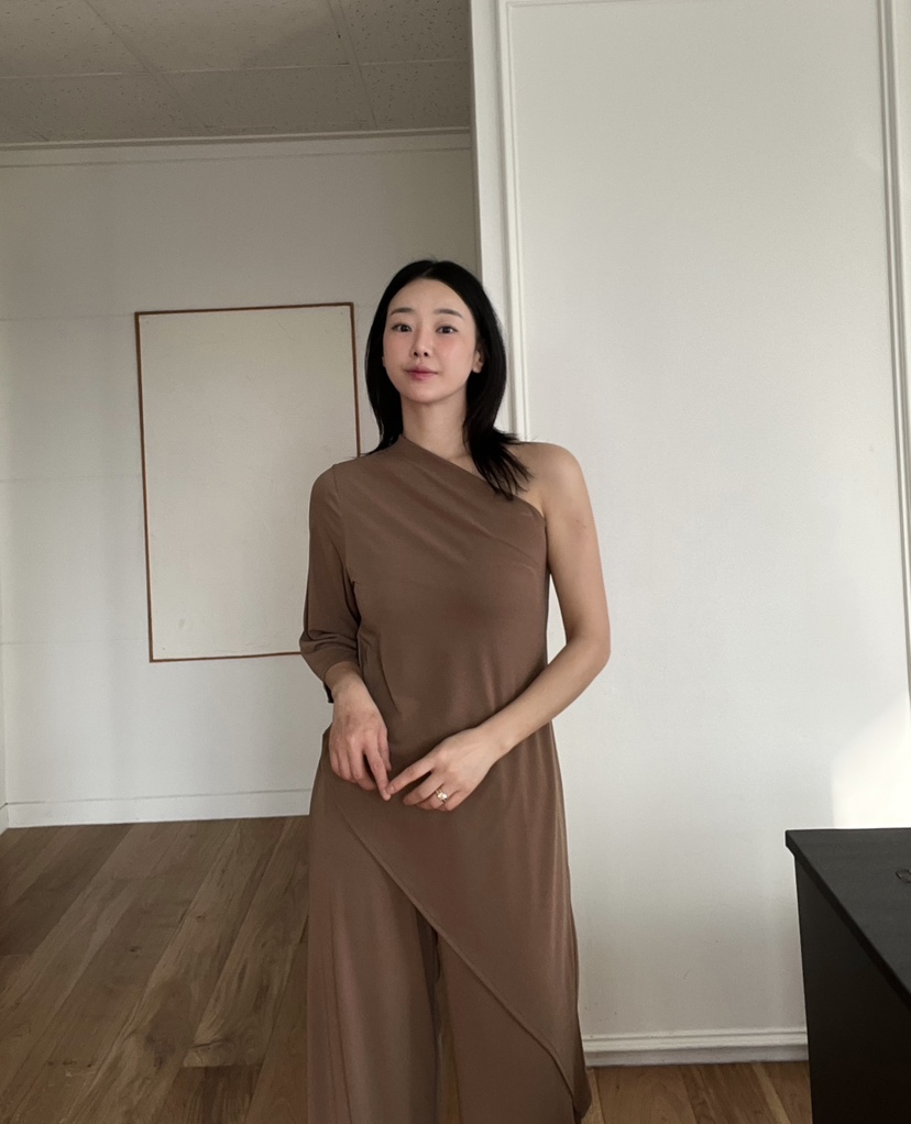 VERNI東大門實拍女士新款熱賣時尚推薦真品人氣25春夏休閑套裝VERNI套裝