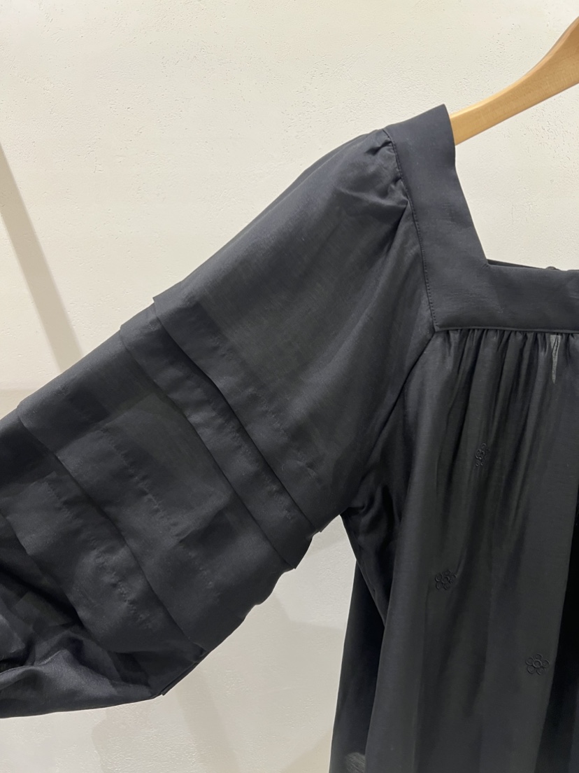 SHIRRING韓國代購女裝新品熱賣真品人氣25春夏襯衫蕾絲衫刺繡SHIRRING襯衫/蕾絲衫