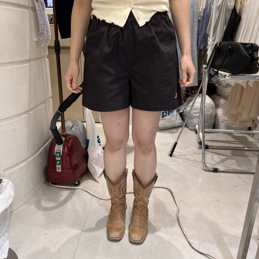 SALONDEMAG東大門代購女士新款職業25春夏熱賣時尚短褲刺繡SALONDEMAG短褲圖色2