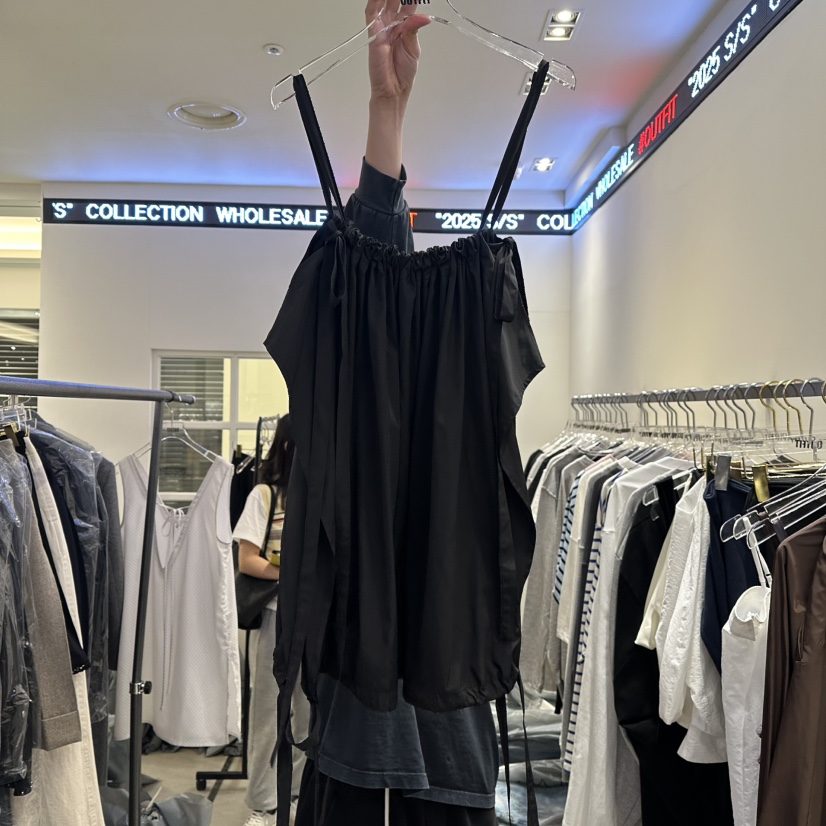 OUTFIT韓國直郵㊣女裝新品推薦25春夏時尚職業休閑吊帶背心OUTFIT吊帶/背心圖色2