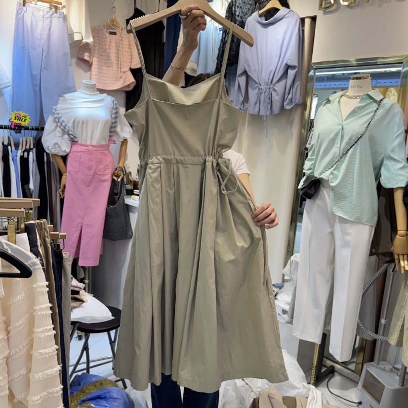 BUTTU東大門實拍女裝新品時尚職業人氣25春夏熱賣推薦連衣裙10 O CLOCK/Buttu連衣裙