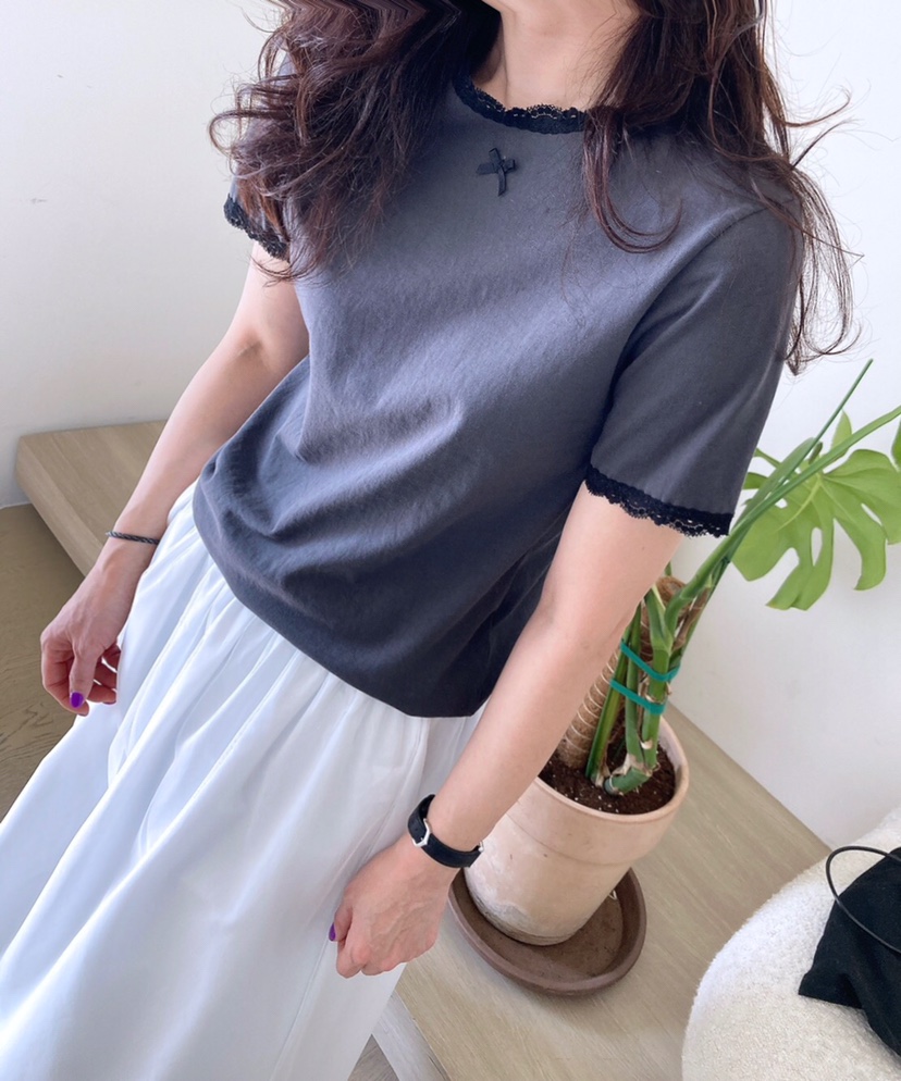 HANNA-A韓國直郵㊣女裝新品熱賣人氣職業推薦時尚25春夏T恤蕾絲HANNAT恤