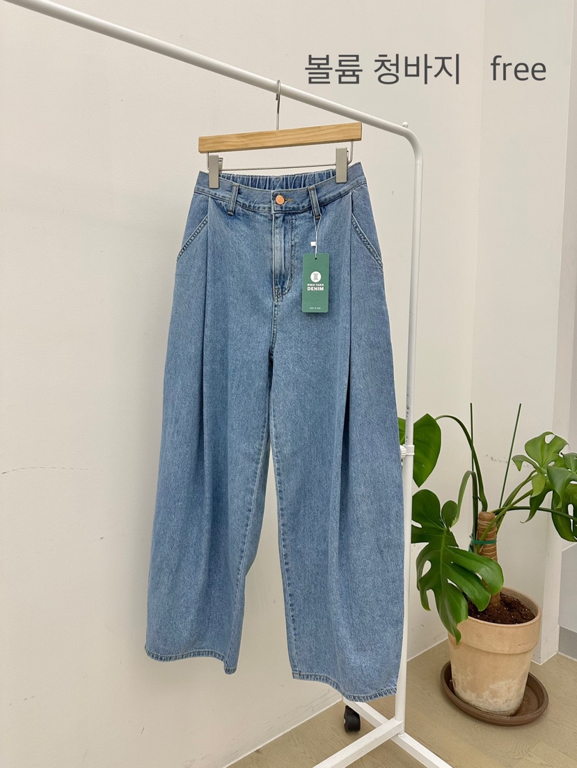 BUT韓國直郵㊣女裝新品人氣休閑推薦職業熱賣牛仔褲寬松牛仔button牛仔褲