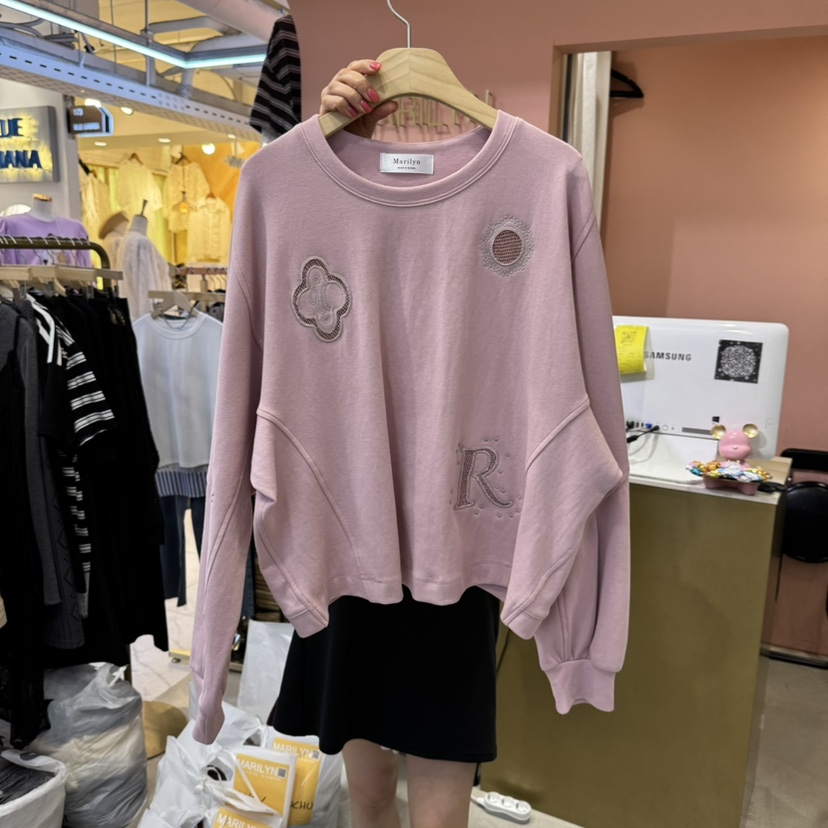 MARILYN韓國直郵㊣女裝新品休閑時尚推薦人氣25春夏衛衣手工刺繡MARILYN衛衣圖色2