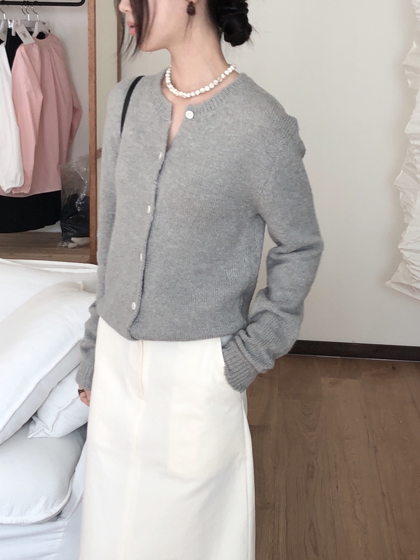 LE BUTTER韓國直郵㊣東大門實拍女裝新款25春夏針織衫羊駝LE BUTTER針織衫圖色2