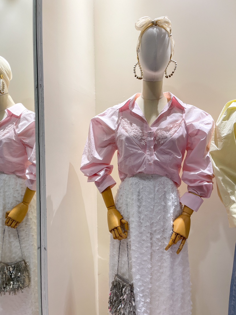 81 MARKET-L東大門實拍女裝新品時尚真品推薦25春夏襯衫蕾絲衫81 MARKET-L襯衫/蕾絲衫