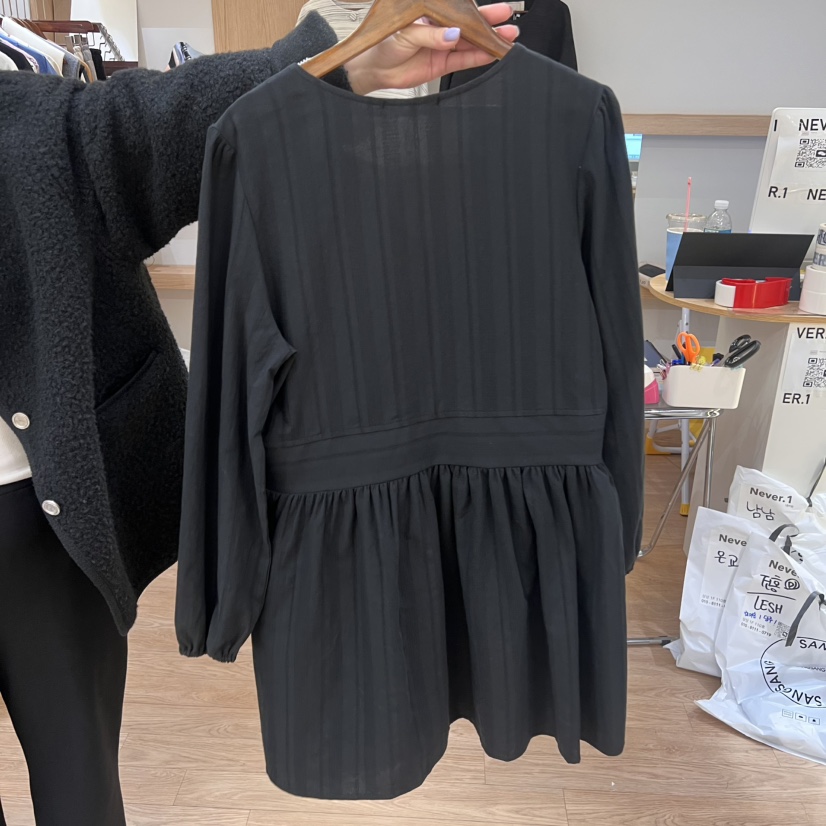 NEVER.1東大門直郵女裝新品25春夏休閑推薦職業人氣連衣裙NEVER.1連衣裙