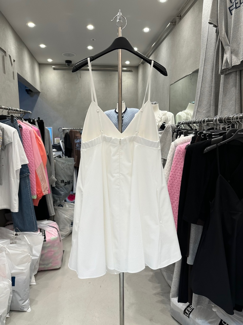 CELEBRITY-A韓國代購女裝新品25春夏真品職業推薦休閑連衣裙CELEBRITY-A連衣裙