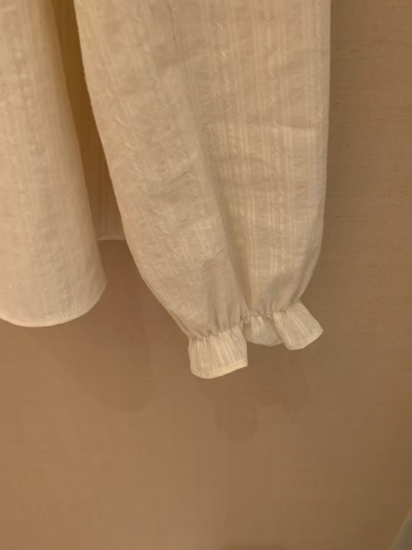 MOOD BEIGE韓國直郵女士新品25春夏時尚熱賣人氣襯衫蕾絲衫MOOD BEIGE襯衫/蕾絲衫