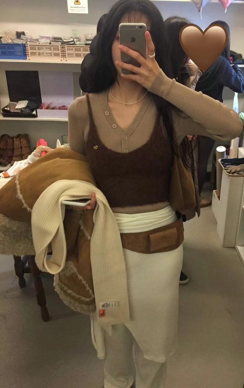 LOUNGE VERA韓國直郵女士新款休閑時尚職業熱賣人氣吊帶背心LOUNGE VERA-2件訂吊帶/背心