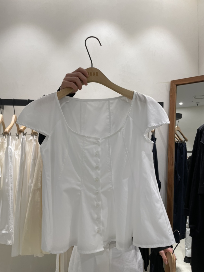 OHAO東大門直郵女士新品真品時尚人氣25春夏熱賣襯衫蕾絲衫OHAO/HA MONG襯衫/蕾絲衫