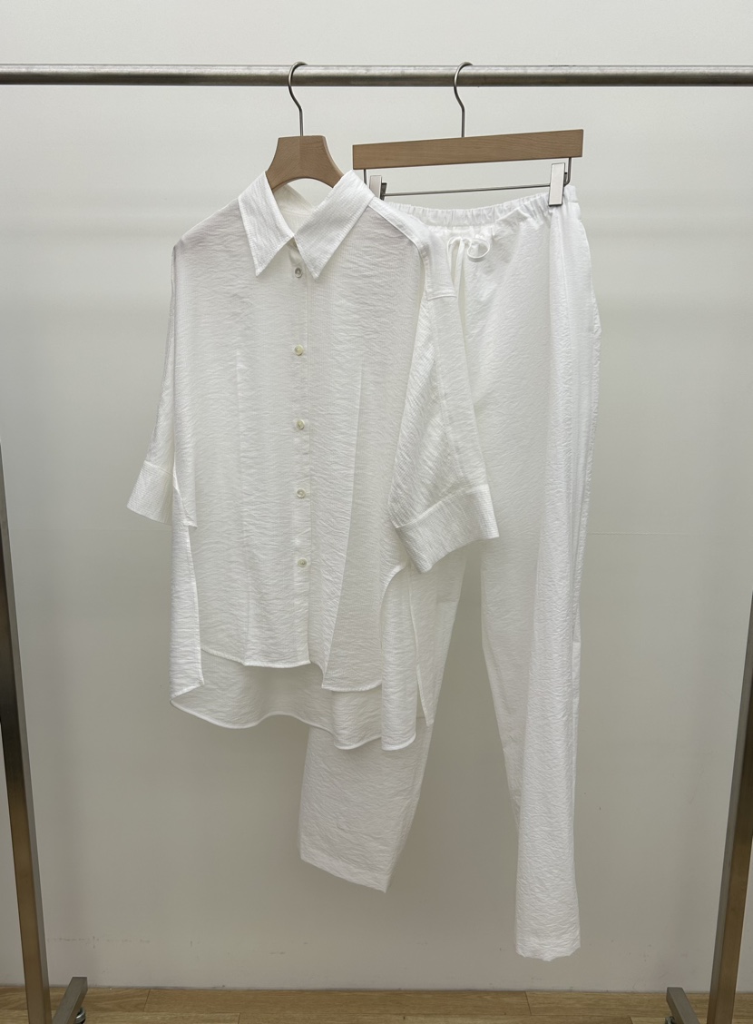 UTRE韓國代購女士新款25春夏職業熱賣推薦真品襯衫蕾絲衫寬松UTRE襯衫/蕾絲衫