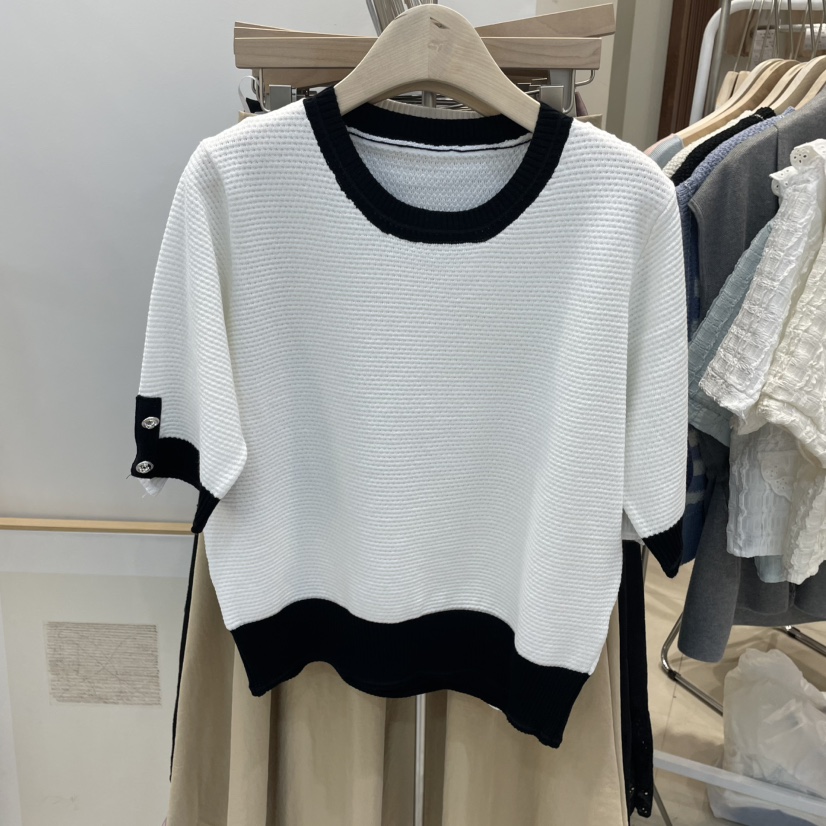 J&amp;C韓國直郵㊣女裝新品人氣時尚職業推薦熱賣25春夏T恤J&C/J.BLANCT恤圖色2