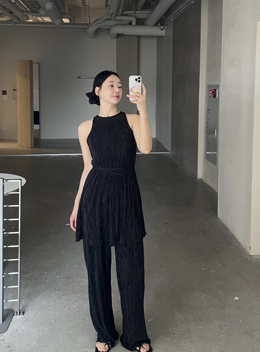 VERNI韓國直郵㊣女裝新款25春夏休閑人氣套裝含腰繩套裝褶皺VERNI套裝