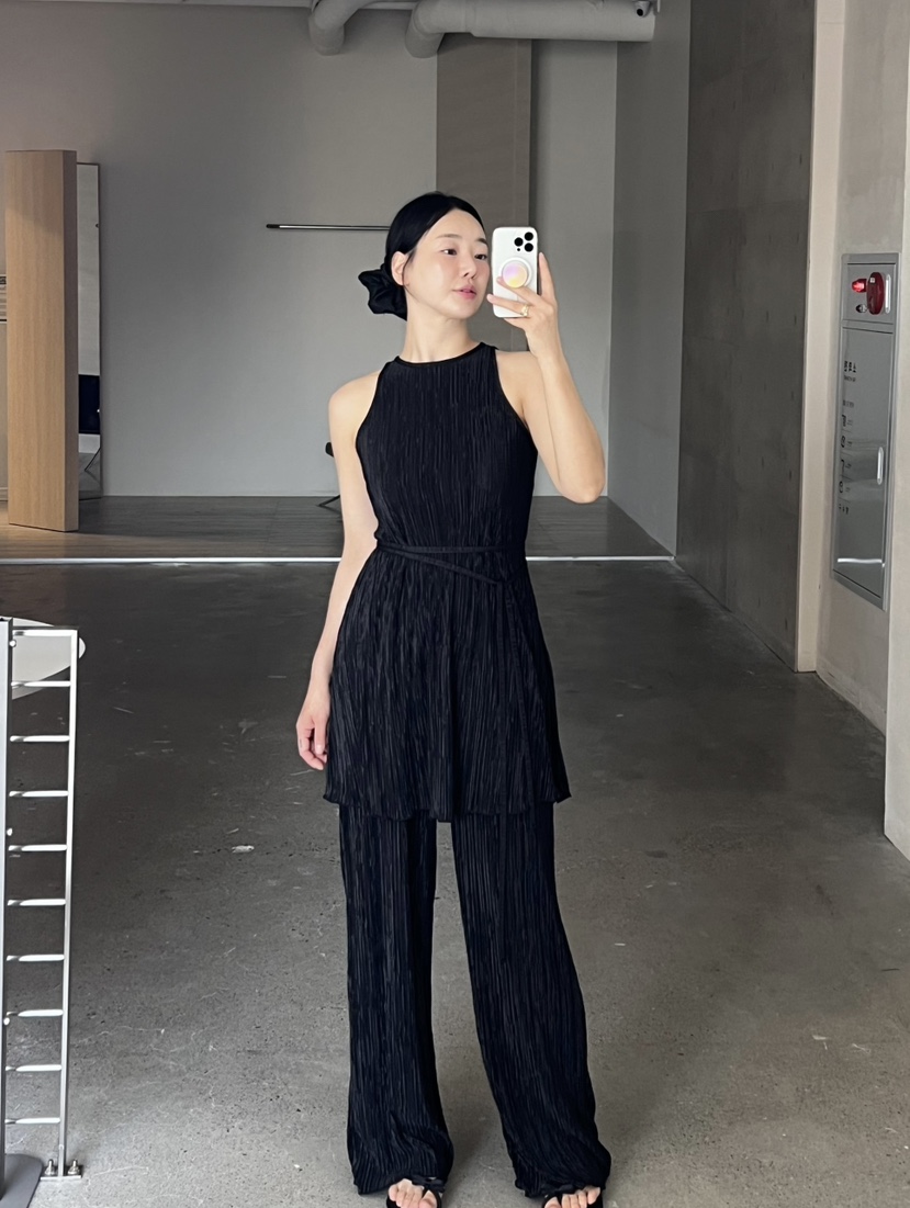VERNI韓國直郵㊣女裝新款25春夏休閑人氣套裝含腰繩套裝褶皺VERNI套裝