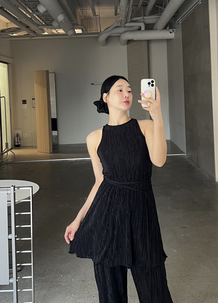 VERNI韓國直郵㊣女裝新款25春夏休閑人氣套裝含腰繩套裝褶皺VERNI套裝