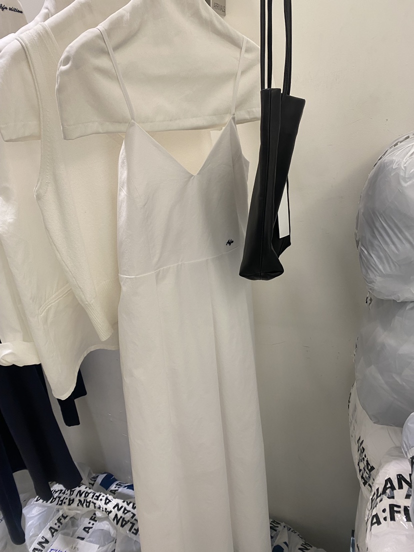 A Flan韓國直郵㊣女裝新品推薦時尚熱賣25春夏連衣裙不含內搭AFN/A Flan連衣裙