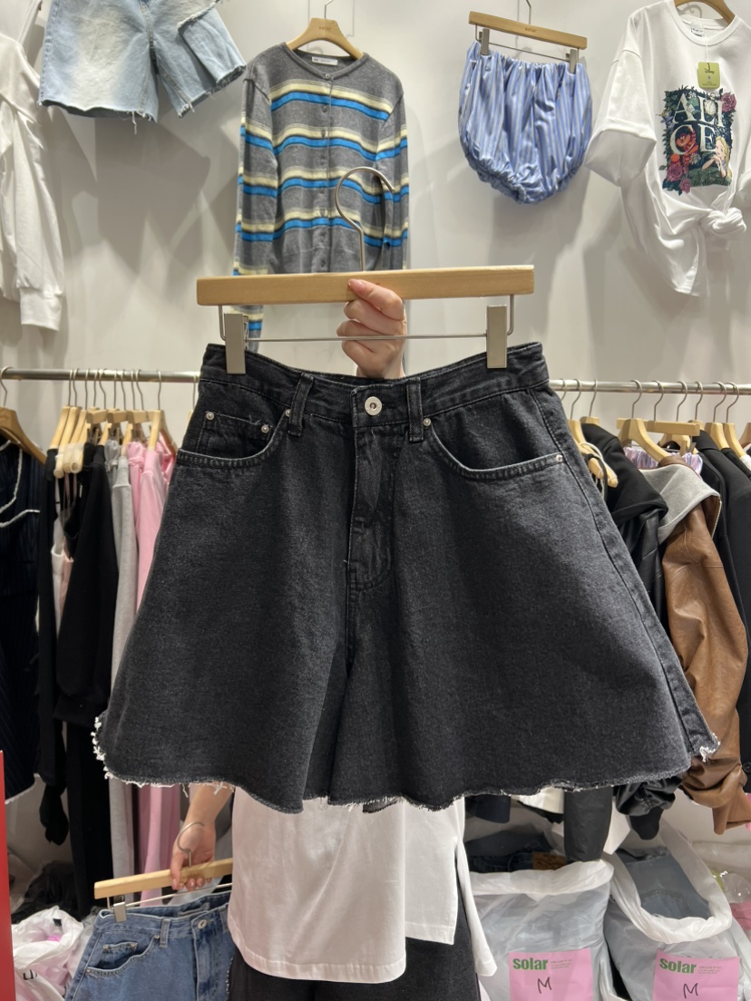SOLAR韓國直郵㊣女裝新品時尚休閑熱賣人氣推薦25春夏短褲喇叭SOLAR短褲圖色2
