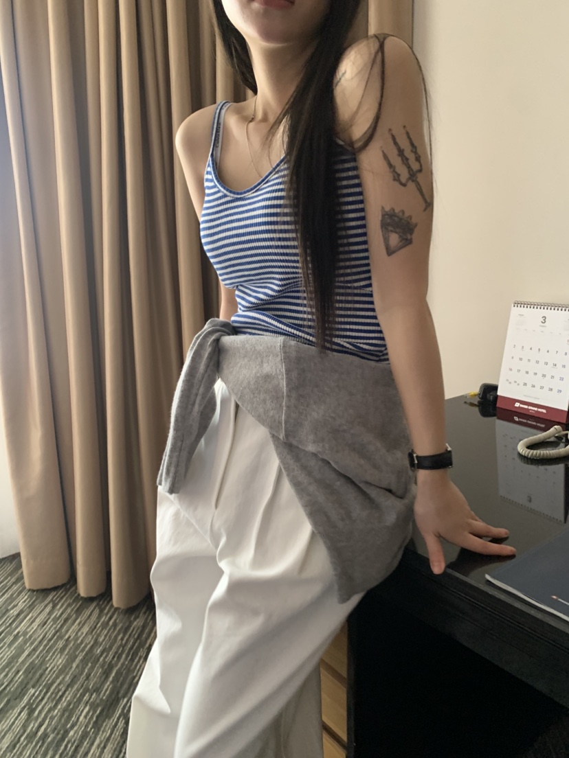 CEDARWOOD韓國直郵㊣女裝新品熱賣職業時尚人氣推薦吊帶背心CEDARWOOD吊帶/背心