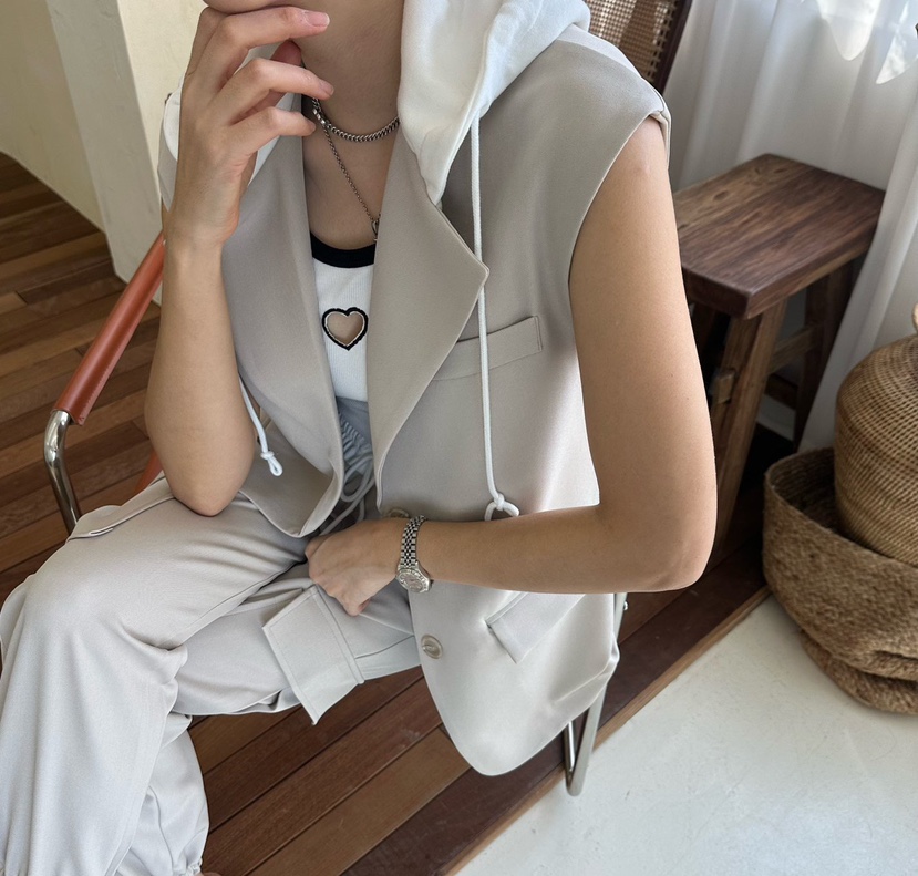SOUIT韓國直郵㊣女裝新品時尚熱賣休閑職業推薦人氣馬甲連帽SOUIT by mabel-L馬甲