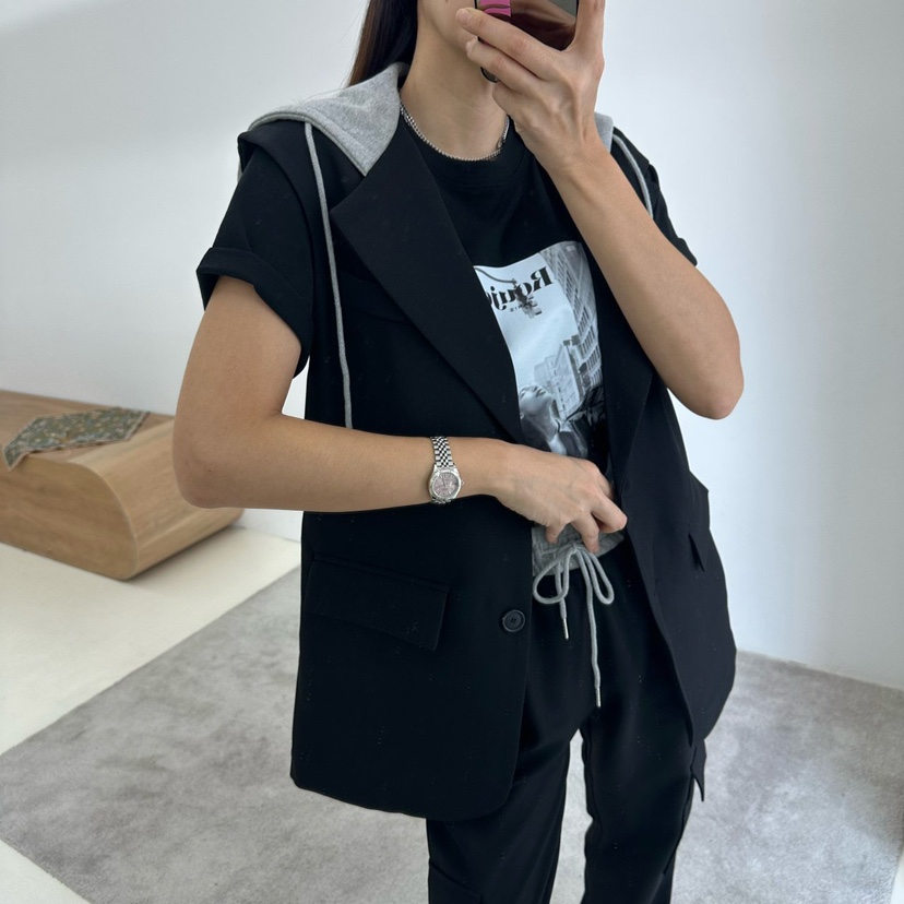 SOUIT韓國直郵㊣女裝新品時尚熱賣休閑職業推薦人氣馬甲連帽SOUIT by mabel-L馬甲