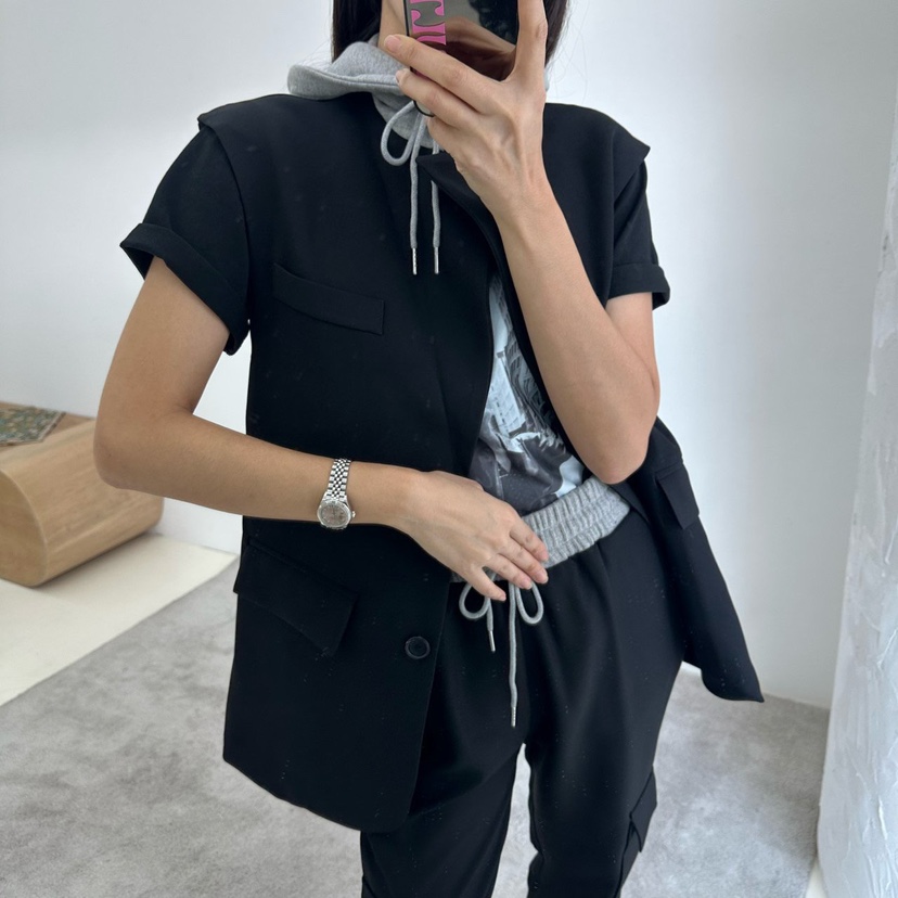 SOUIT韓國直郵㊣女裝新品時尚熱賣休閑職業推薦人氣馬甲連帽SOUIT by mabel-L馬甲