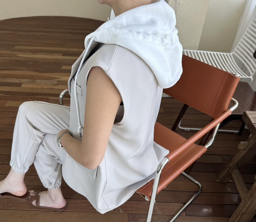 SOUIT韓國直郵㊣女裝新品時尚熱賣休閑職業推薦人氣馬甲連帽SOUIT by mabel-L馬甲
