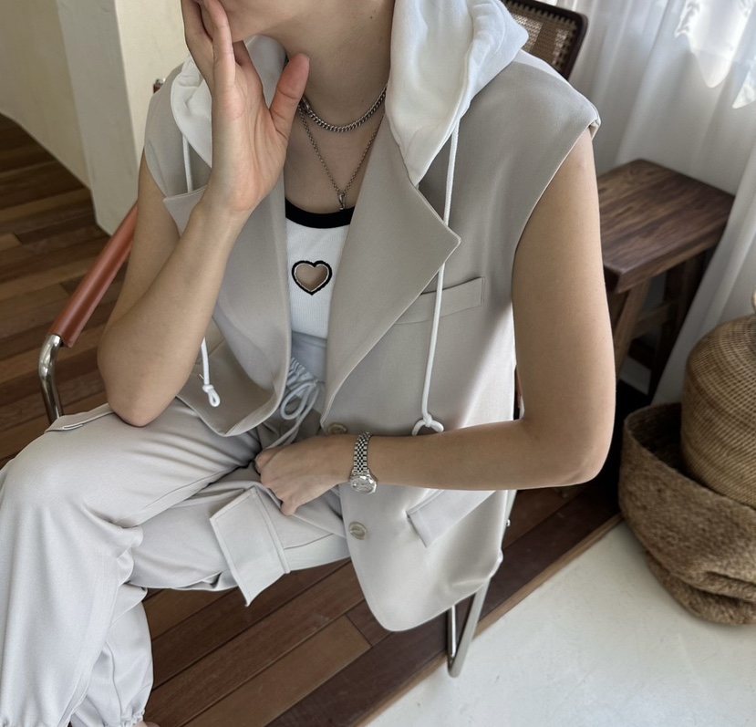 SOUIT韓國直郵㊣女裝新品時尚熱賣休閑職業推薦人氣馬甲連帽SOUIT by mabel-L馬甲