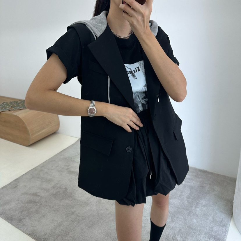 SOUIT韓國直郵㊣女裝新品時尚熱賣休閑職業推薦人氣馬甲連帽SOUIT by mabel-L馬甲