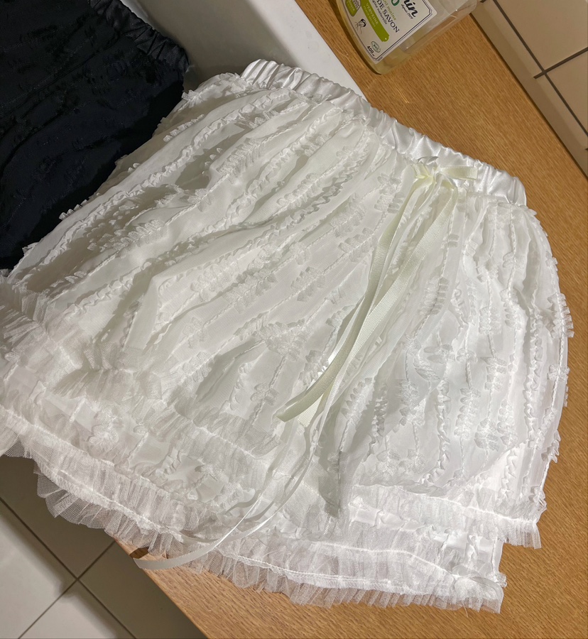 BOUTIQUE-L直郵韓國代購㊣女裝新品25春夏熱賣人氣短裙蕾絲BOUTIQUE-L短裙圖色1