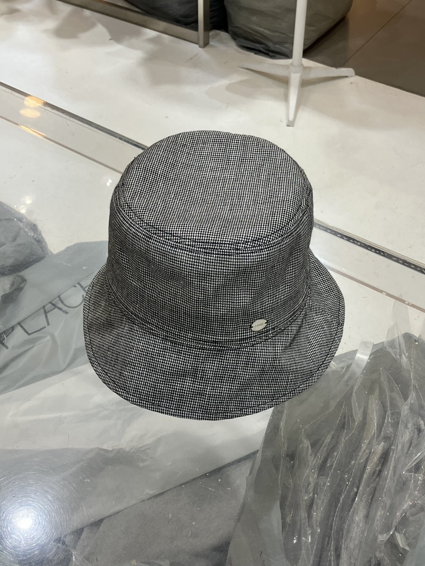 J SHOP韓國直郵㊣東大門實拍女裝新款推薦熱賣時尚帽子格紋J_SHOP帽子