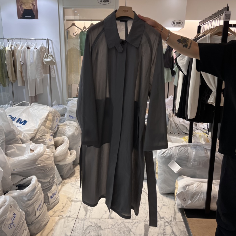 LA MAGIE FEMME韓國㊣直郵東大門代購女裝新品推薦長款風衣不含絲巾含腰帶Lamagie Femme長款風衣圖色2
