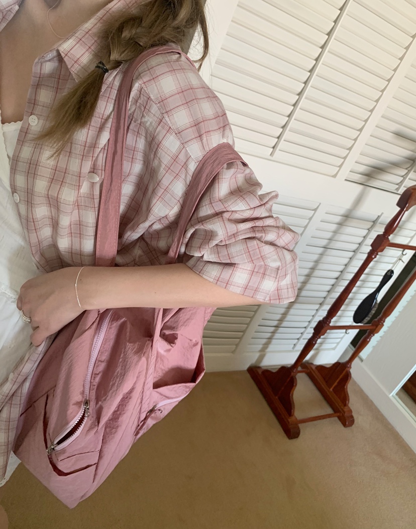 MELLOUNGE-멜라운지-T韓國代購女裝新品職業襯衫蕾絲衫格紋MELLOUNGE-T襯衫/蕾絲衫