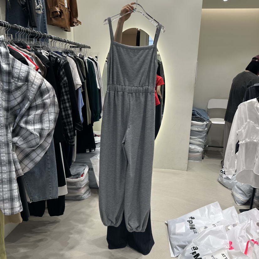AT THE END韓國㊣直郵東大門代購女裝新品25春夏熱賣背帶褲AT THE END背帶褲