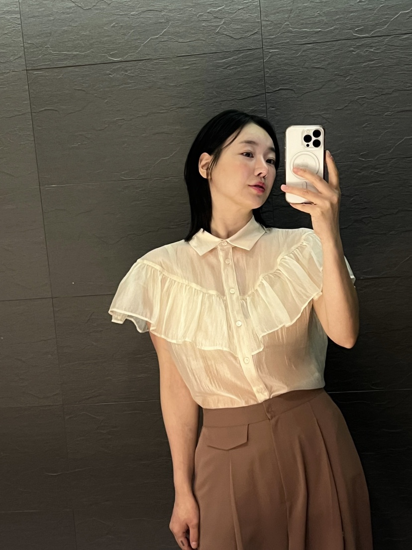 VERNI韓國直郵女裝新品時尚熱賣推薦人氣25春夏真品襯衫蕾絲衫VERNI襯衫/蕾絲衫