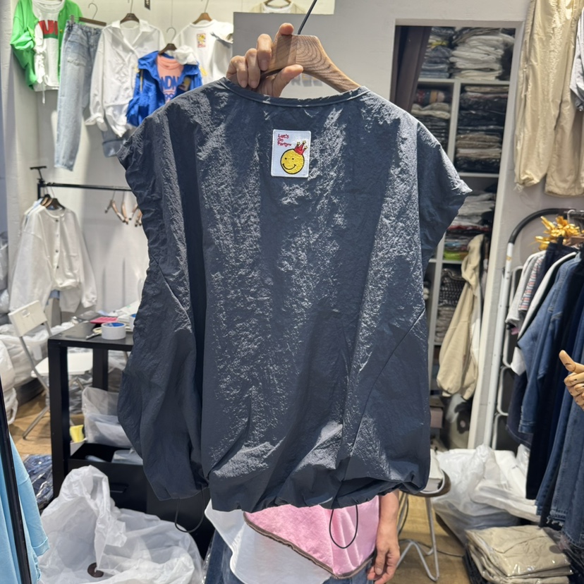 YESFREE韓國直郵㊣女裝新品時尚熱賣人氣休閑推薦25春夏馬甲YESFREE馬甲