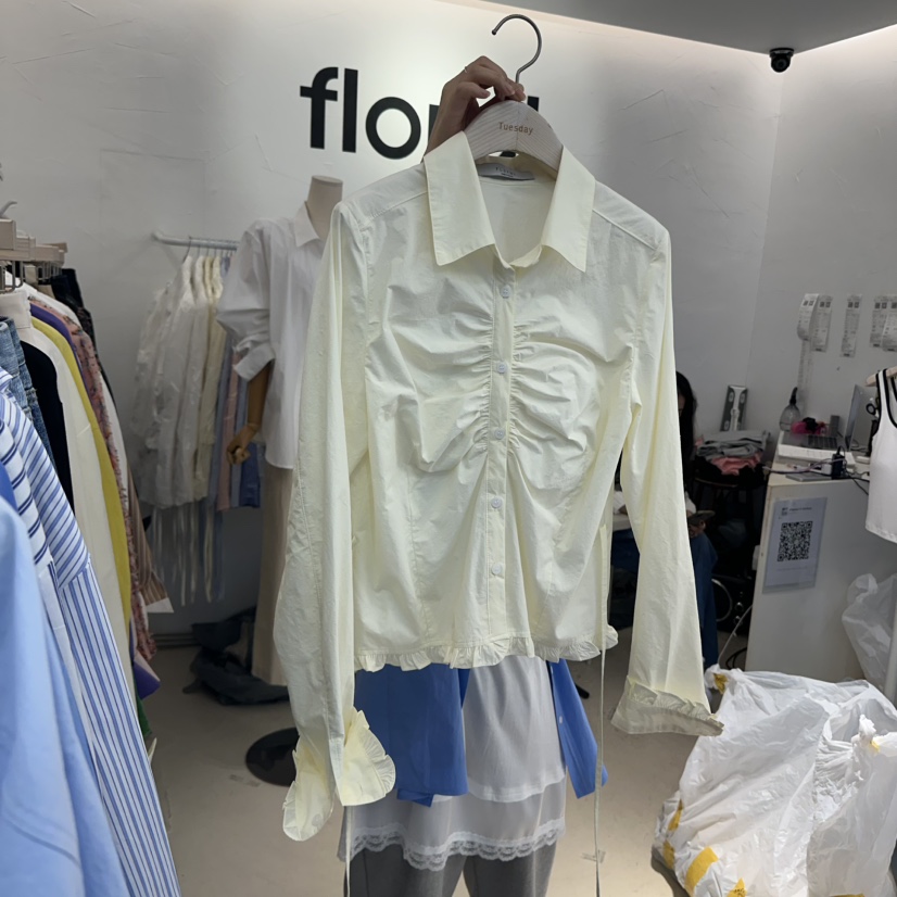 FLORAL韓國直郵㊣東大門實拍女裝新品人氣襯衫蕾絲衫荷葉邊短款FLORAL襯衫/蕾絲衫圖色3